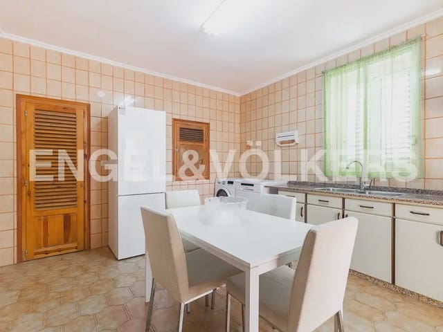 5 sovrum Villa att hyra i Montserrat med pool - 1 500 € (Ref: 9997956)