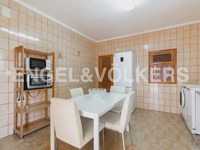 5 sovrum Villa att hyra i Montserrat med pool - 1 500 € (Ref: 9997956)
