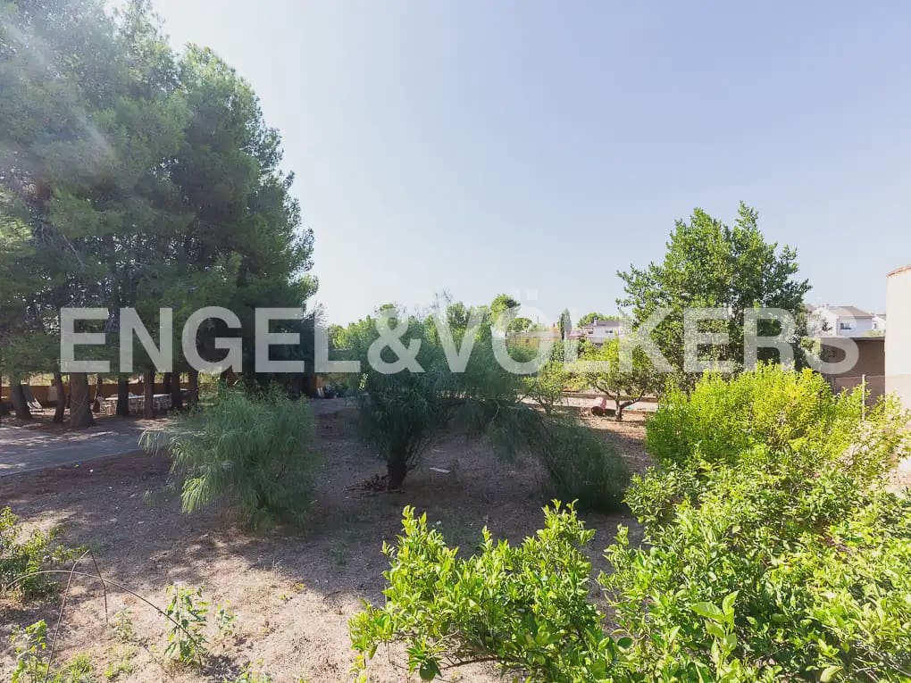 5 Zimmer Villa zu vermieten in Montserrat mit Pool - 1.500 € (Ref: 9997956)