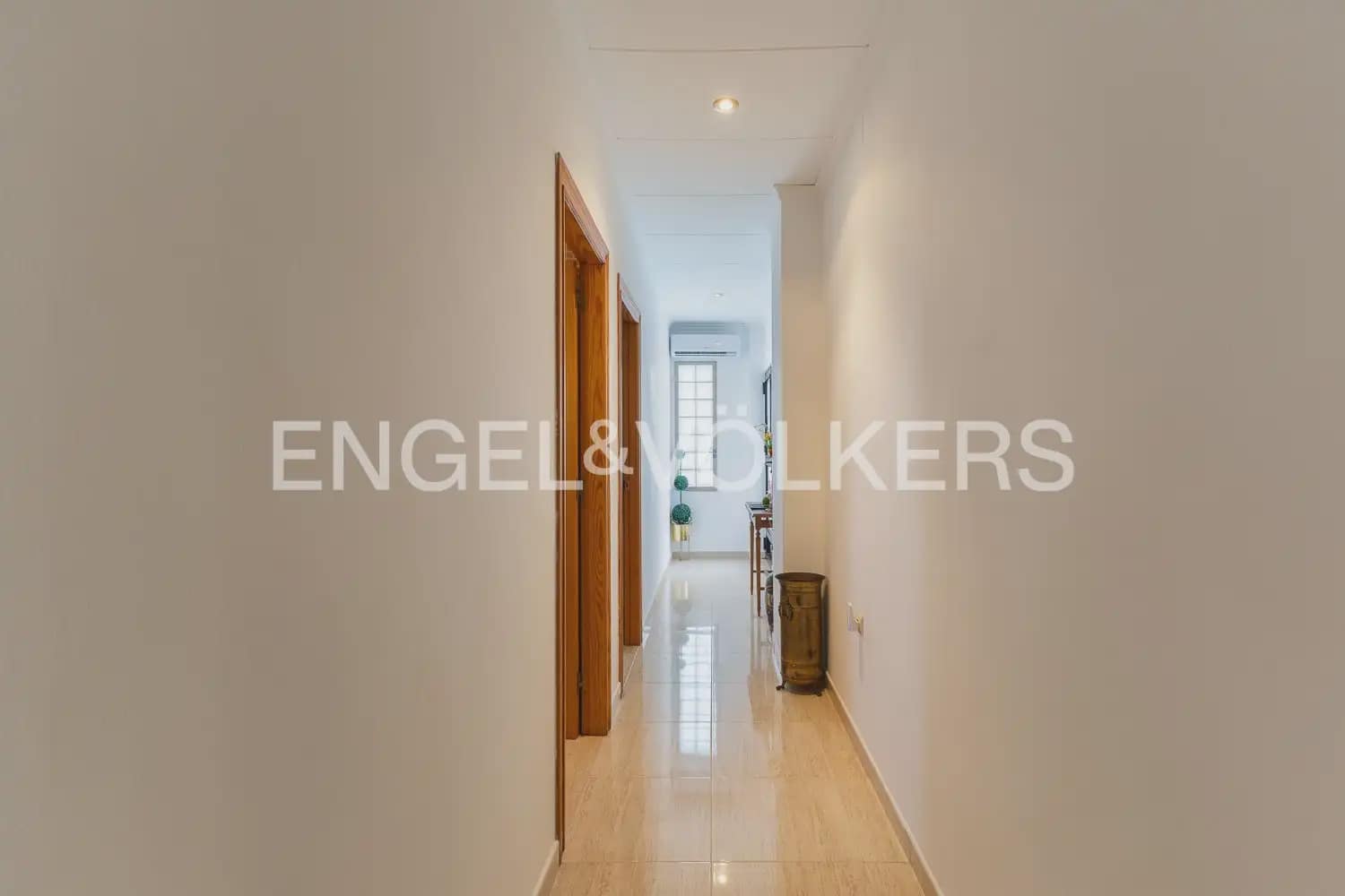 5 sypialnia Finka/Dom wiejski na sprzedaż w Rafelguaraf z garażem - 298 000 € (Ref: 9997957)