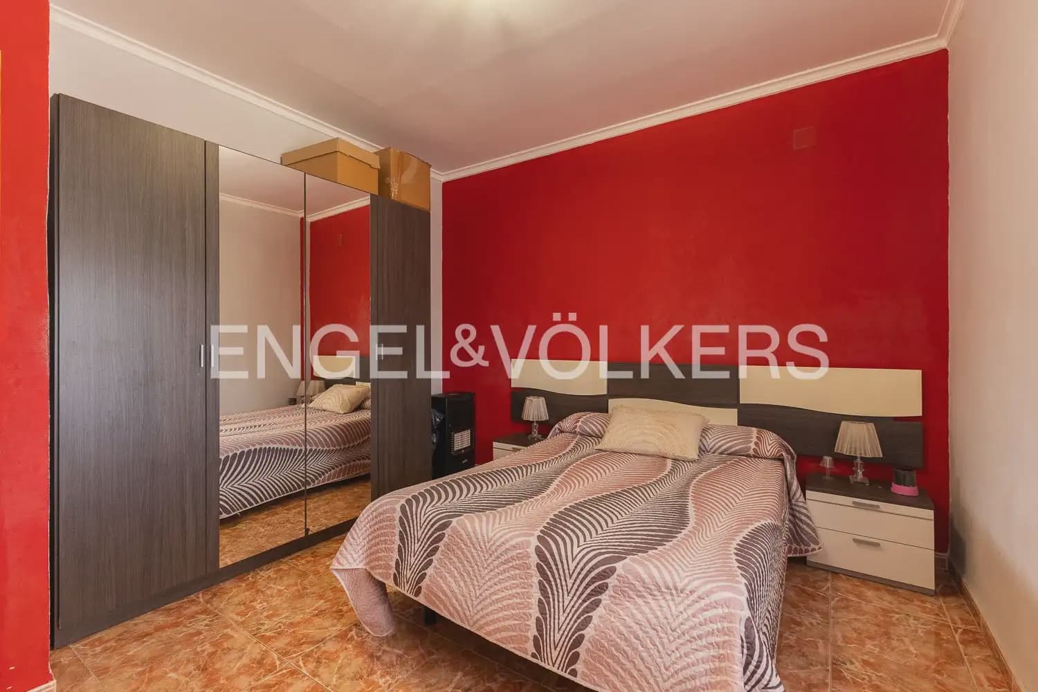 5 sypialnia Finka/Dom wiejski na sprzedaż w Rafelguaraf z garażem - 298 000 € (Ref: 9997957)