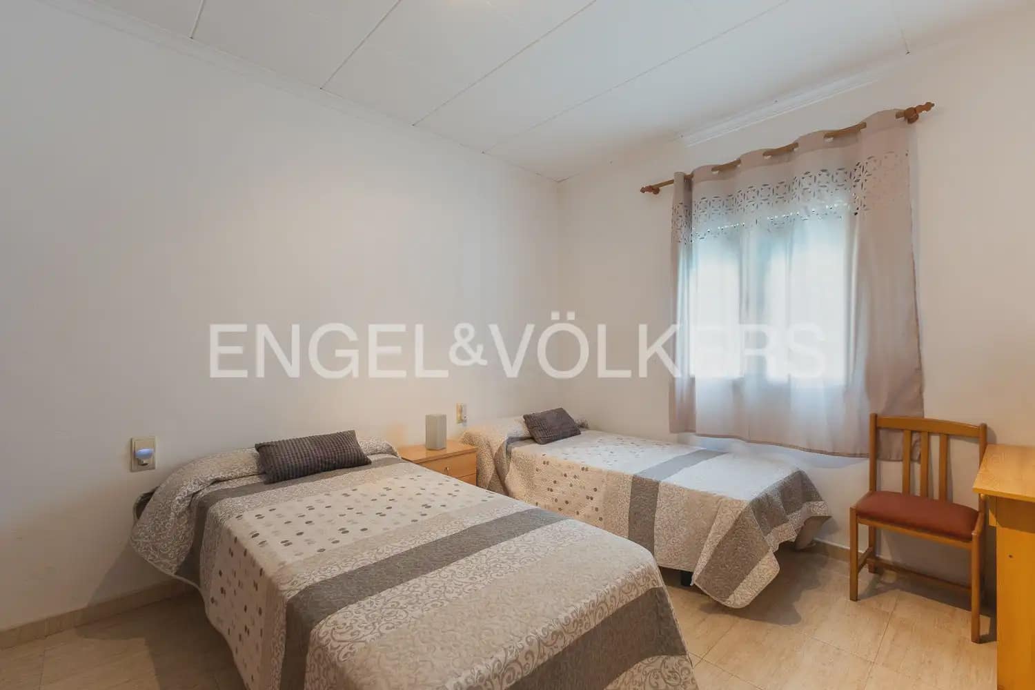 5 sypialnia Finka/Dom wiejski na sprzedaż w Rafelguaraf z garażem - 298 000 € (Ref: 9997957)