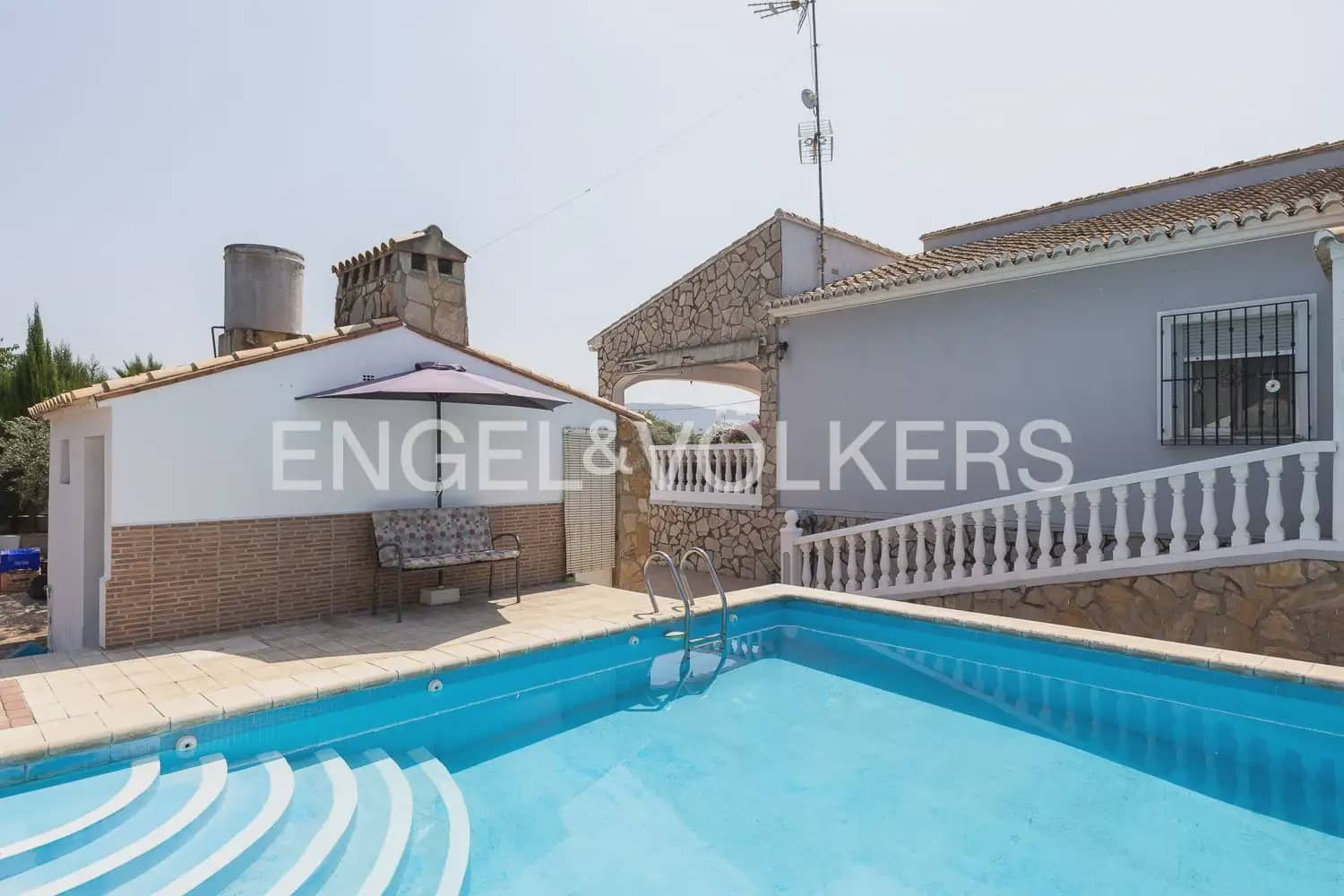 5 sypialnia Finka/Dom wiejski na sprzedaż w Rafelguaraf z garażem - 298 000 € (Ref: 9997957)