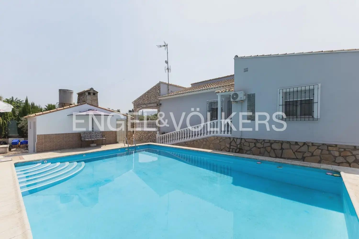 5 sypialnia Finka/Dom wiejski na sprzedaż w Rafelguaraf z garażem - 298 000 € (Ref: 9997957)