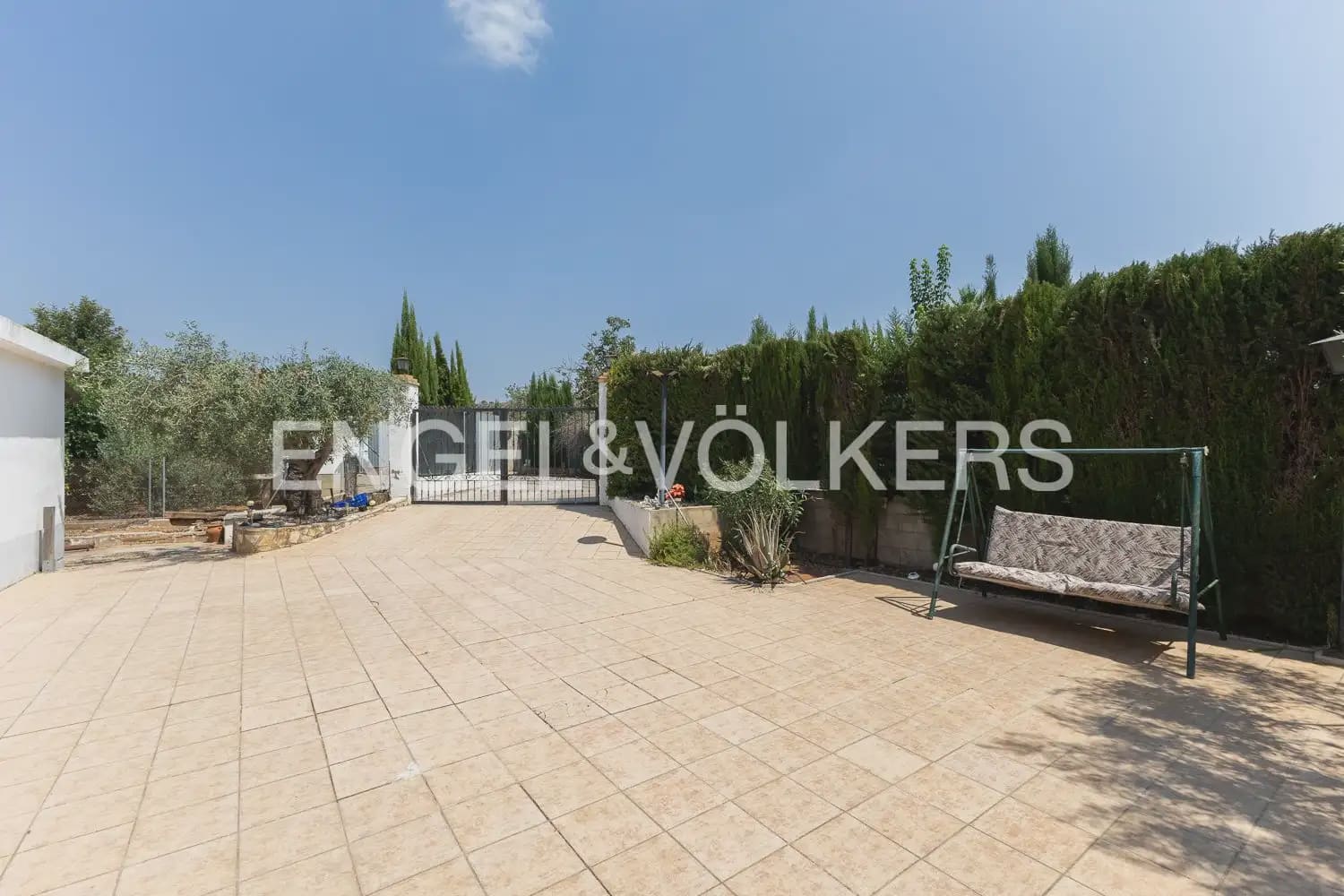 5 sypialnia Finka/Dom wiejski na sprzedaż w Rafelguaraf z garażem - 298 000 € (Ref: 9997957)