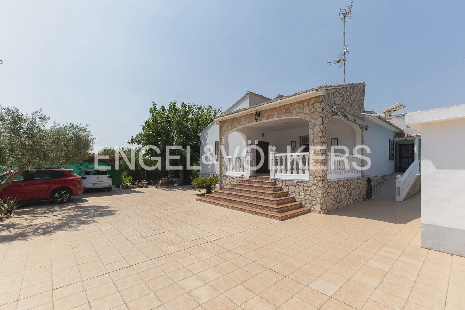5 sypialnia Finka/Dom wiejski na sprzedaż w Rafelguaraf z garażem - 298 000 € (Ref: 9997957)