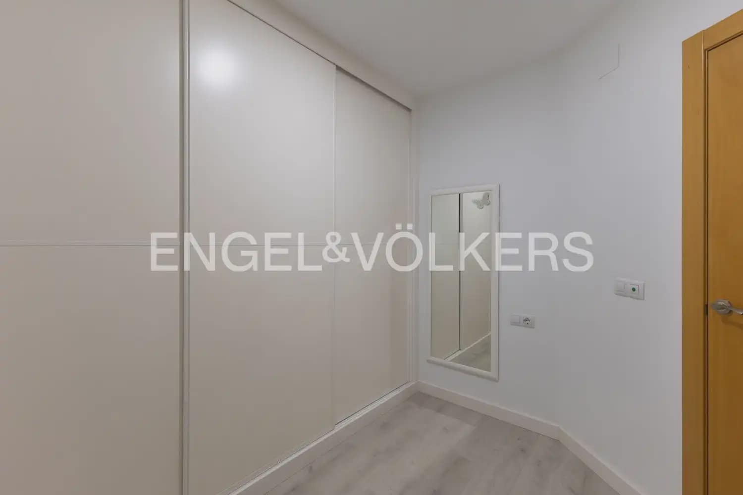3 sovrum Lägenhet till salu i Valencia stad - 335 000 € (Ref: 9998985)