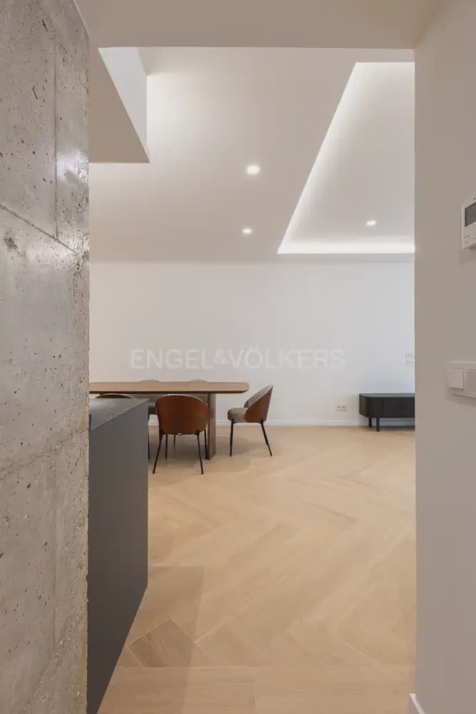 4 soverom Leilighet til leie i Valencia by med garasje - € 3 500 (Ref: 9999090)