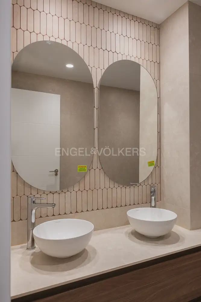 4 soverom Leilighet til leie i Valencia by med garasje - € 3 500 (Ref: 9999090)