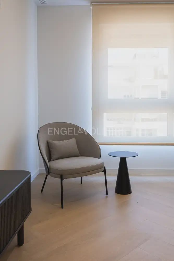 4 soverom Leilighet til leie i Valencia by med garasje - € 3 500 (Ref: 9999090)
