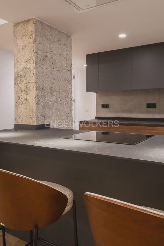 4 soverom Leilighet til leie i Valencia by med garasje - € 3 500 (Ref: 9999090)
