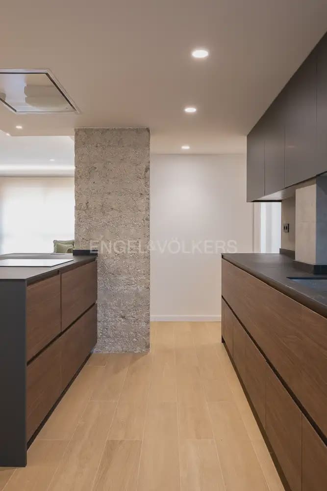 4 soverom Leilighet til leie i Valencia by med garasje - € 3 500 (Ref: 9999090)