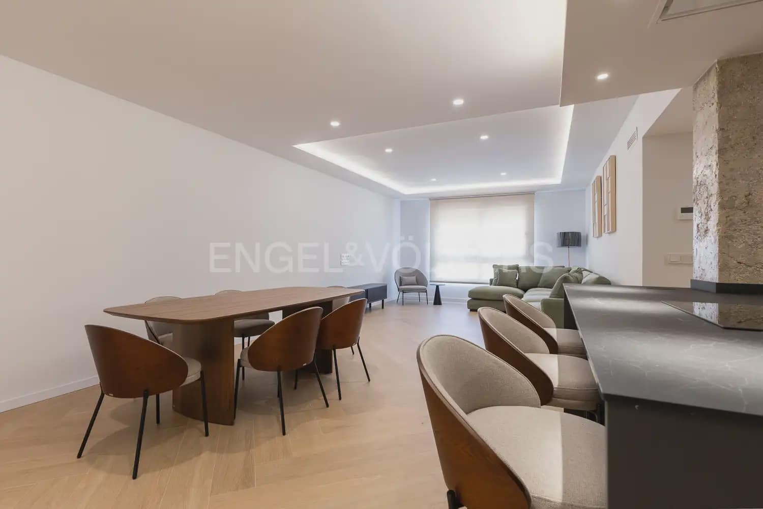 4 soverom Leilighet til leie i Valencia by med garasje - € 3 500 (Ref: 9999090)