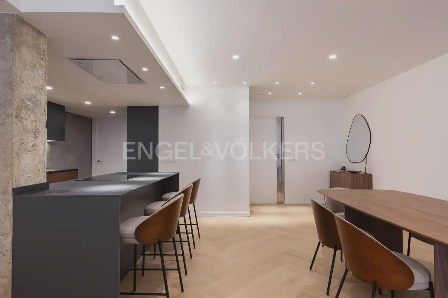 4 soverom Leilighet til leie i Valencia by med garasje - € 3 500 (Ref: 9999090)