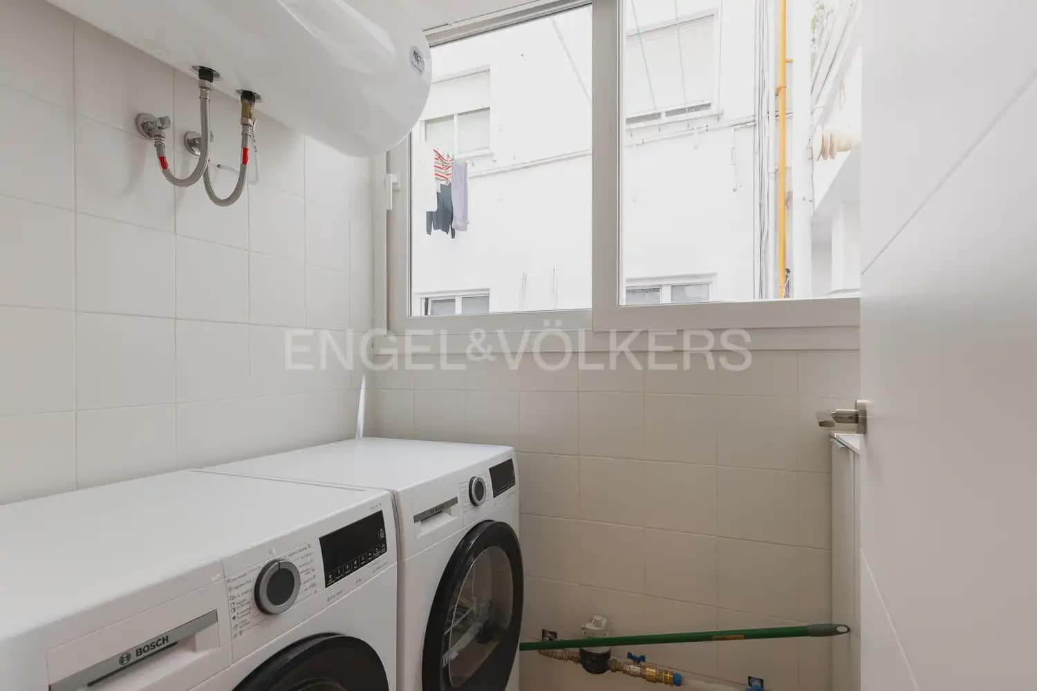 4 soverom Leilighet til leie i Valencia by med garasje - € 3 500 (Ref: 9999090)