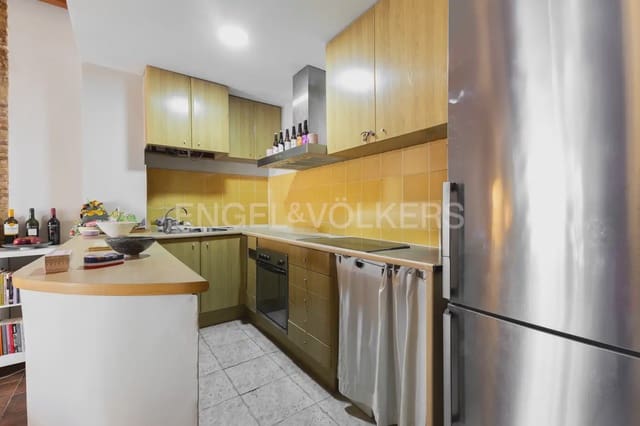 2 soveværelse Lejlighed til leje i La Petxina, Valencia by - € 1.400 (Ref: 9999091)