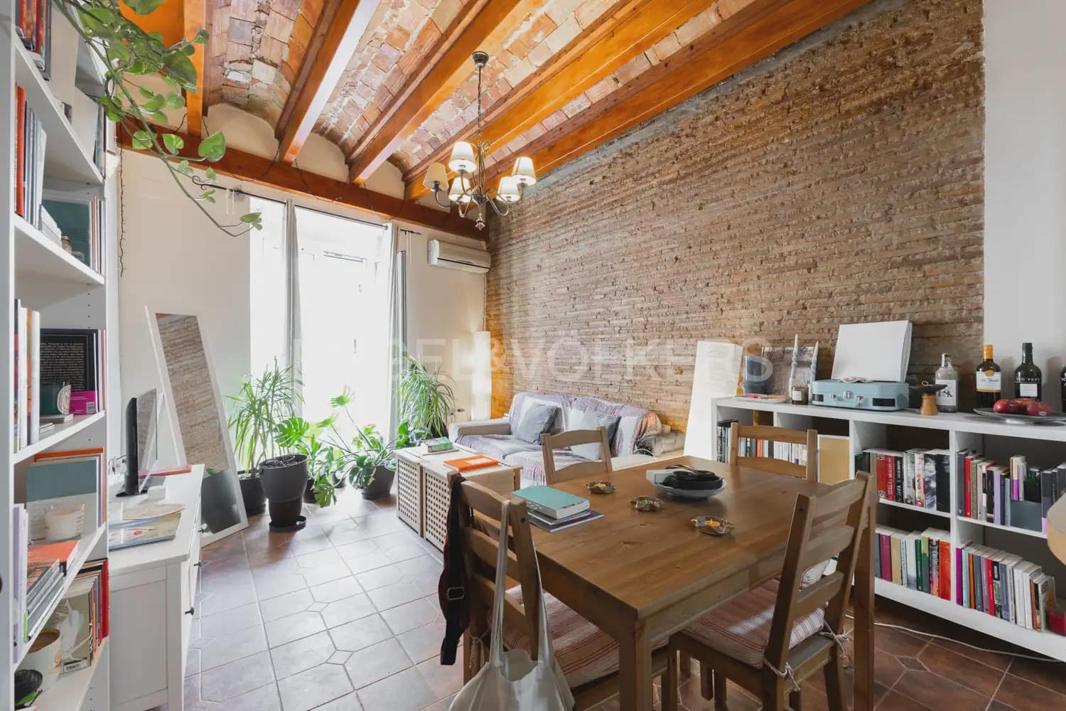 2 soveværelse Lejlighed til leje i Valencia by - € 1.400 (Ref: 9999091)