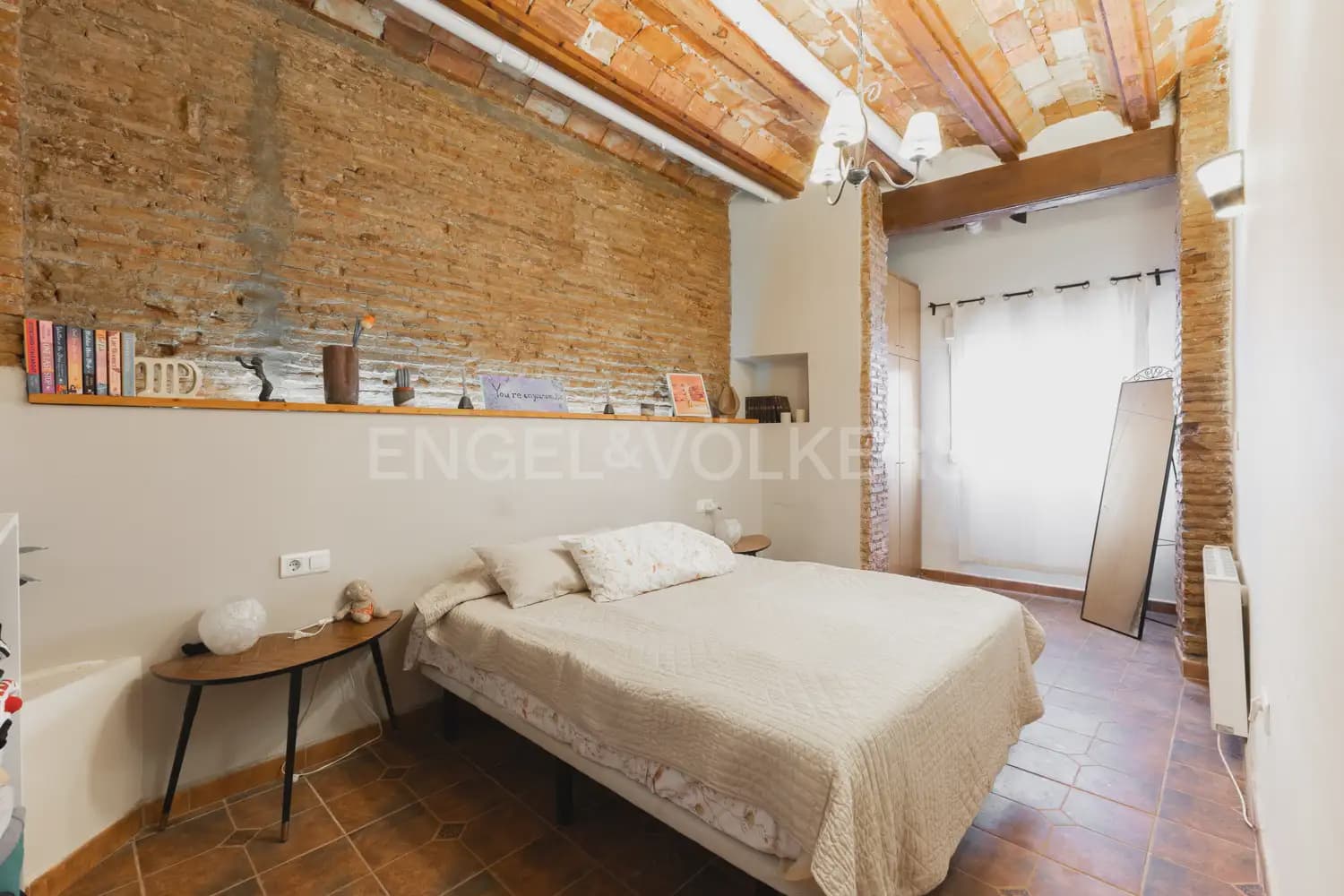 2 soveværelse Lejlighed til leje i Valencia by - € 1.400 (Ref: 9999091)