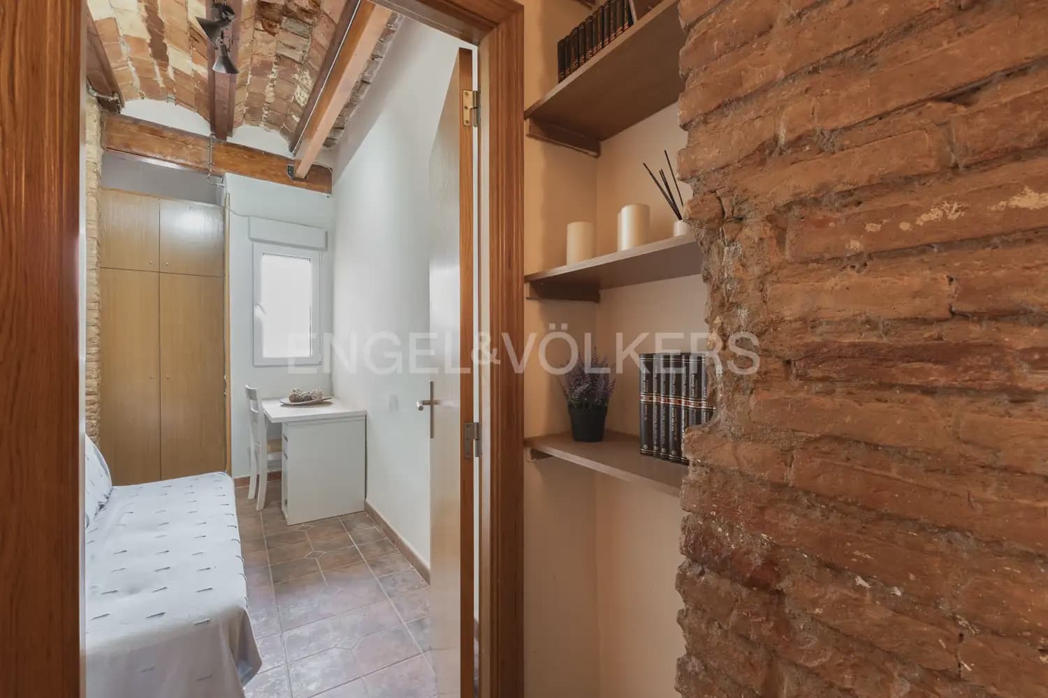2 soveværelse Lejlighed til leje i Valencia by - € 1.400 (Ref: 9999091)