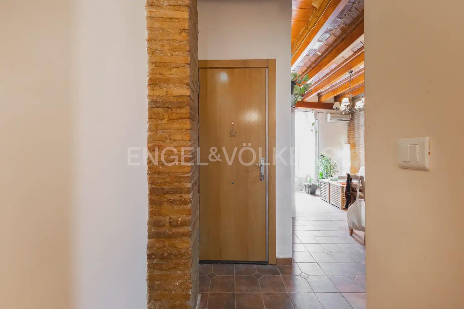 2 soveværelse Lejlighed til leje i Valencia by - € 1.400 (Ref: 9999091)