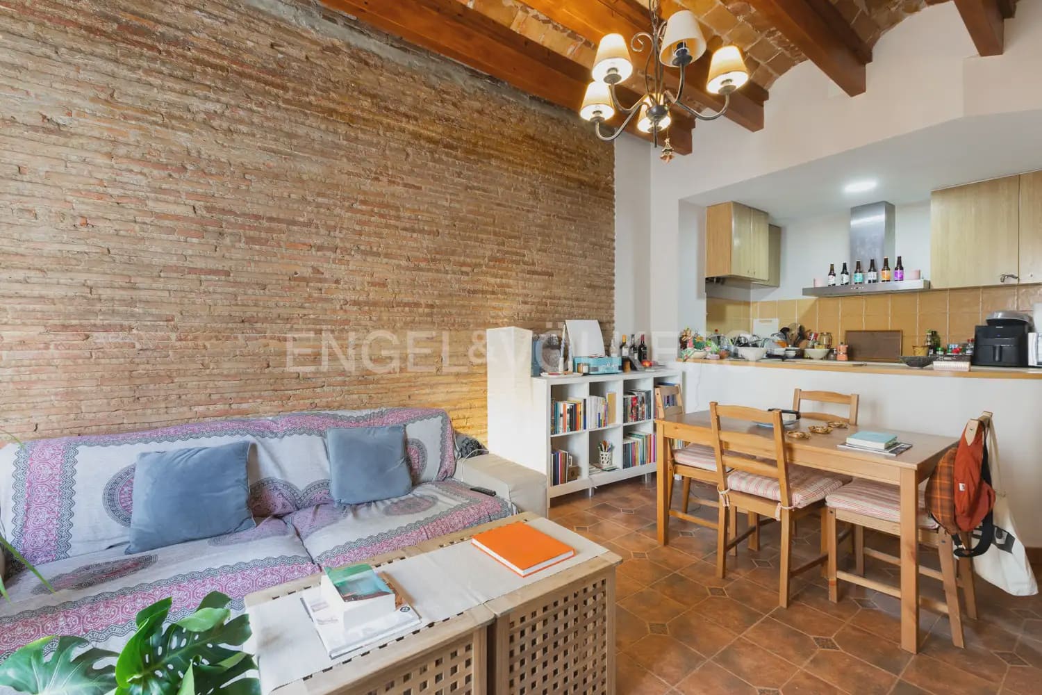 2 soveværelse Lejlighed til leje i Valencia by - € 1.400 (Ref: 9999091)