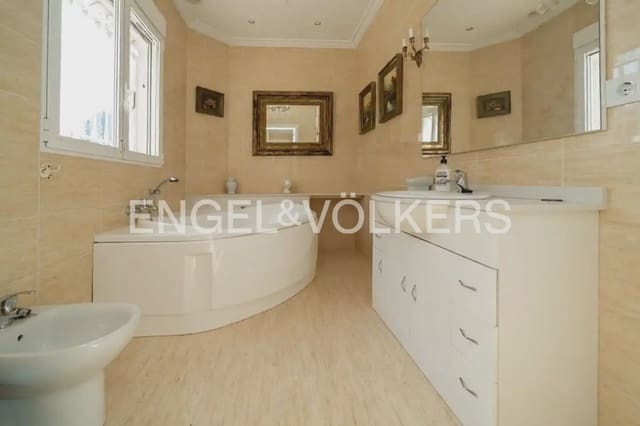 9 soverom Finca/Herregård til salgs i Bétera med garasje - € 1 555 000 (Ref: 9999092)