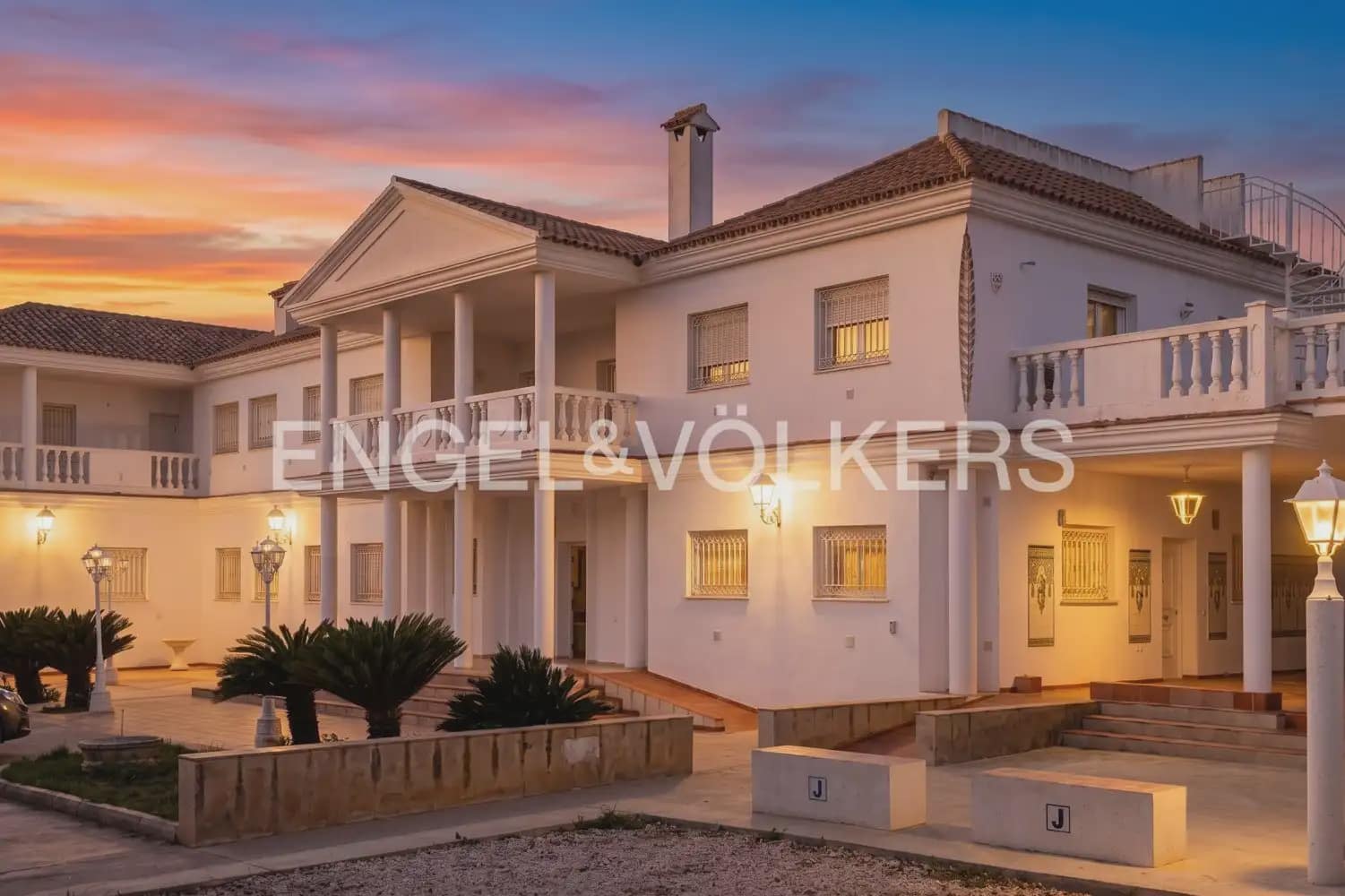 9 soverom Finca/Herregård til salgs i Betera med garasje - € 1 555 000 (Ref: 9999092)