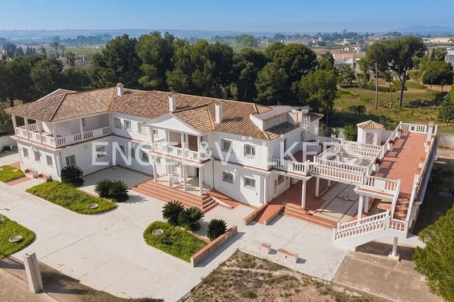 9 soverom Finca/Herregård til salgs i Bétera med garasje - € 1 555 000 (Ref: 9999092)