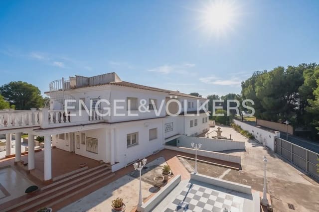 9 soverom Finca/Herregård til salgs i Bétera med garasje - € 1 555 000 (Ref: 9999092)