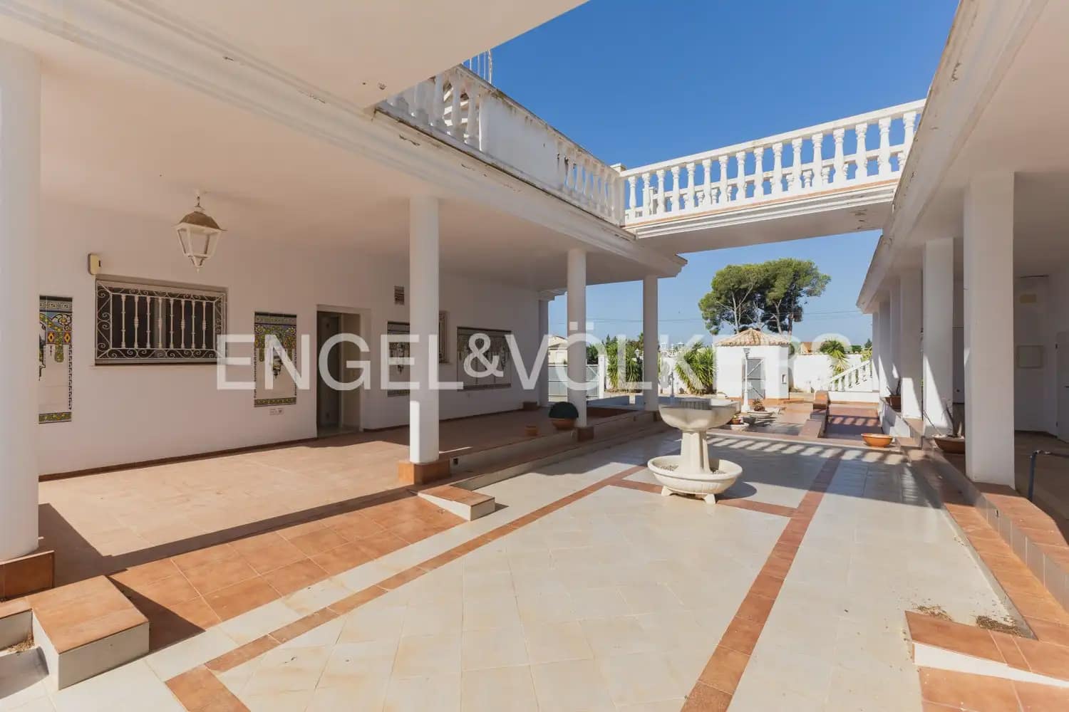 9 bedroom Finca/Country House for sale in Betera with garage - € 1,555,000 (Ref: 9999092)