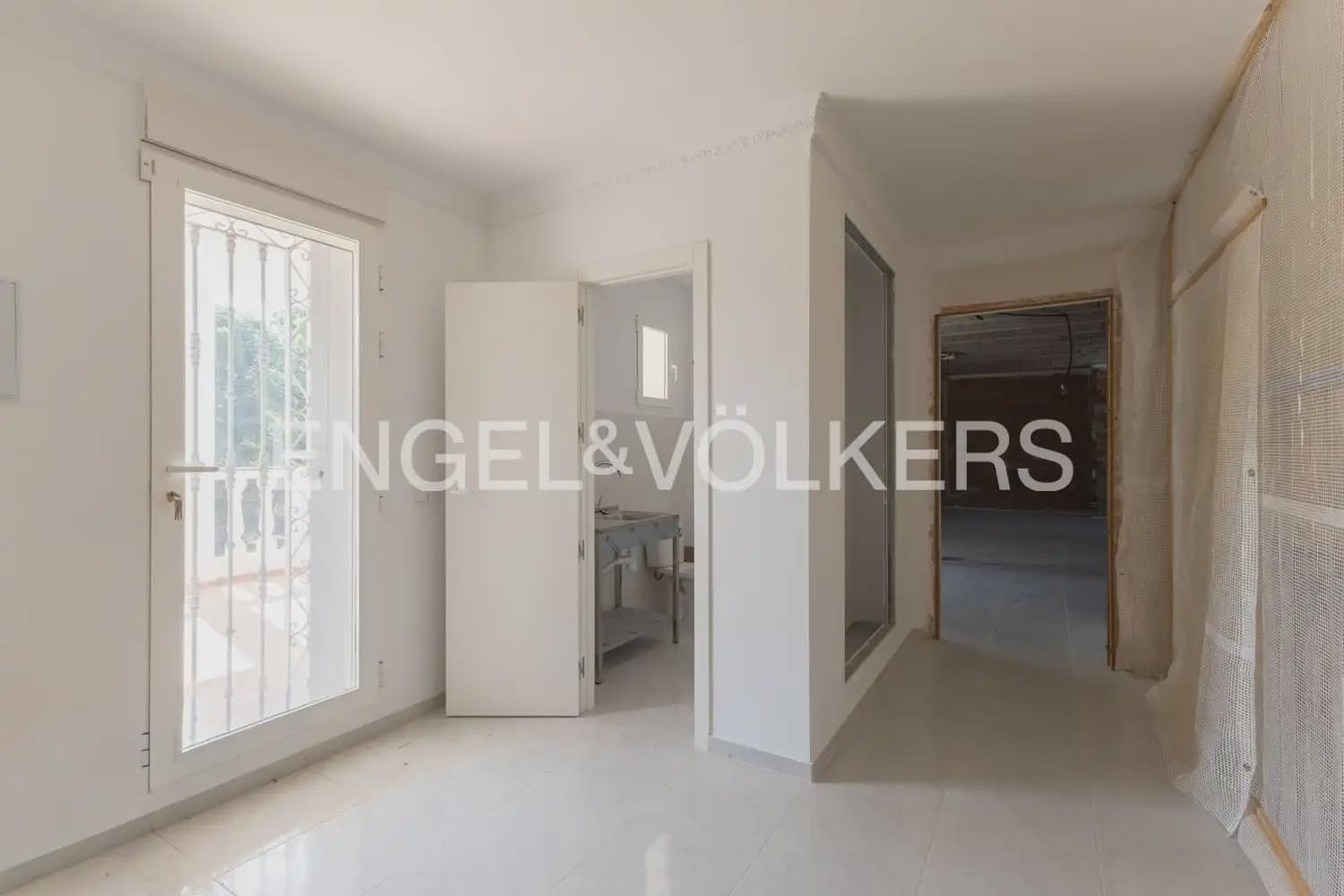 9 bedroom Finca/Country House for sale in Betera with garage - € 1,555,000 (Ref: 9999092)