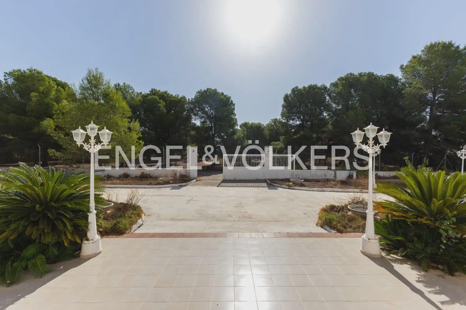 9 bedroom Finca/Country House for sale in Betera with garage - € 1,555,000 (Ref: 9999092)