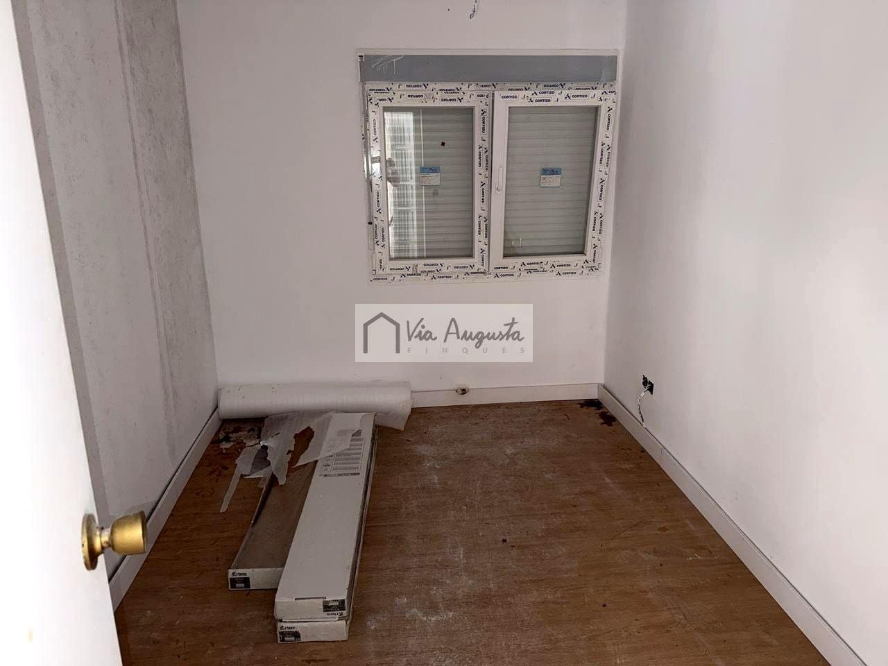 4 slaapkamer Villa te koop in Alfara de Carles - € 115.000 (Ref: 10019548)