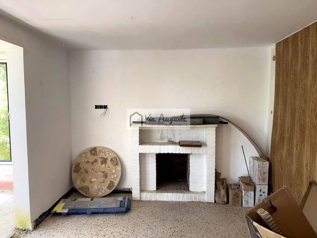 4 slaapkamer Villa te koop in Alfara de Carles - € 115.000 (Ref: 10019548)