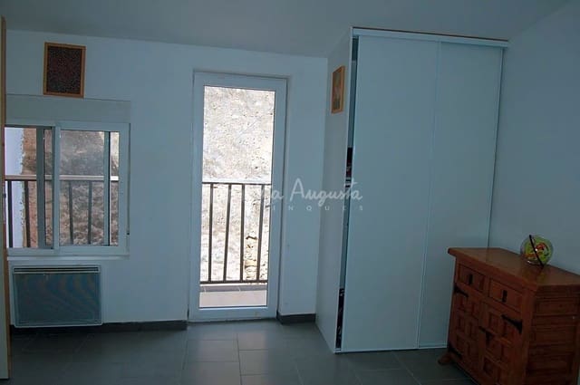 7 slaapkamer Villa te koop in El Perelló - € 250.000 (Ref: 4985263)