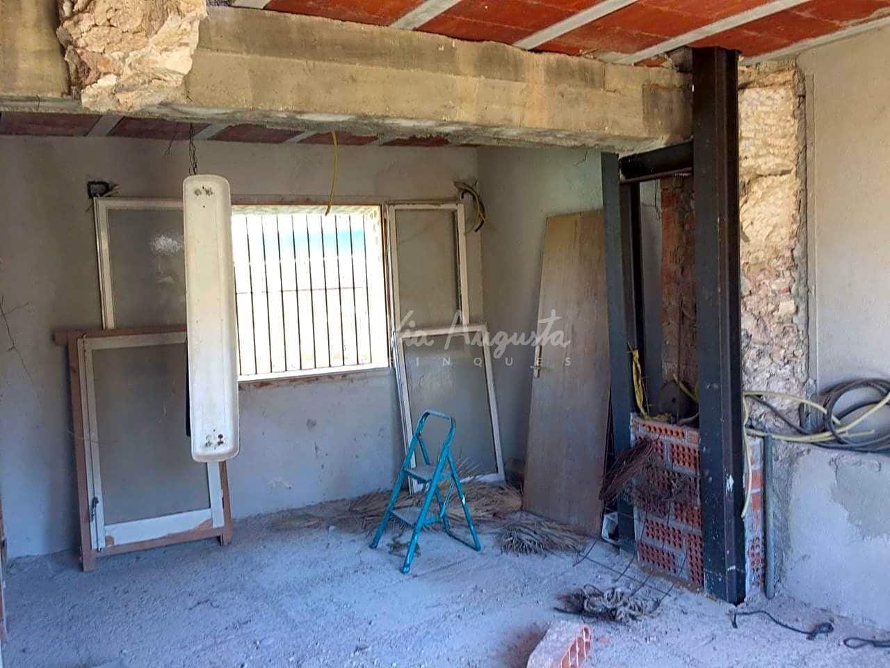 3 soveværelse Villa til salg i Rasquera med garage - € 90.000 (Ref: 4985301)