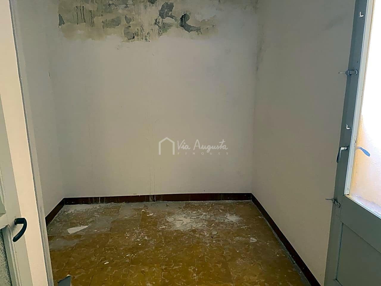 5 soveværelse Villa til salg i El Perello - € 107.000 (Ref: 6276254)