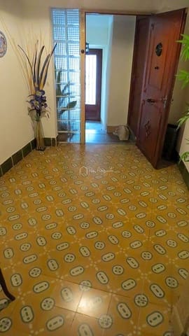 4 makuuhuone Huvila myytävänä paikassa Riudecols mukana 
autotalli - 160 000 € (Ref: 6788878)