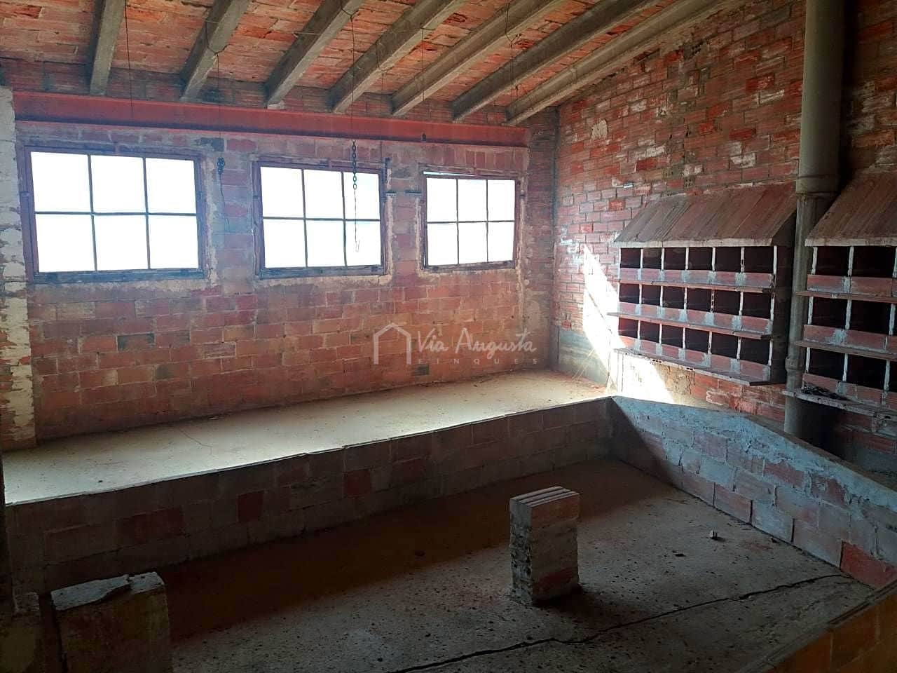 4 soverom Villa til salgs i Riudecols med garasje - € 160 000 (Ref: 6788878)