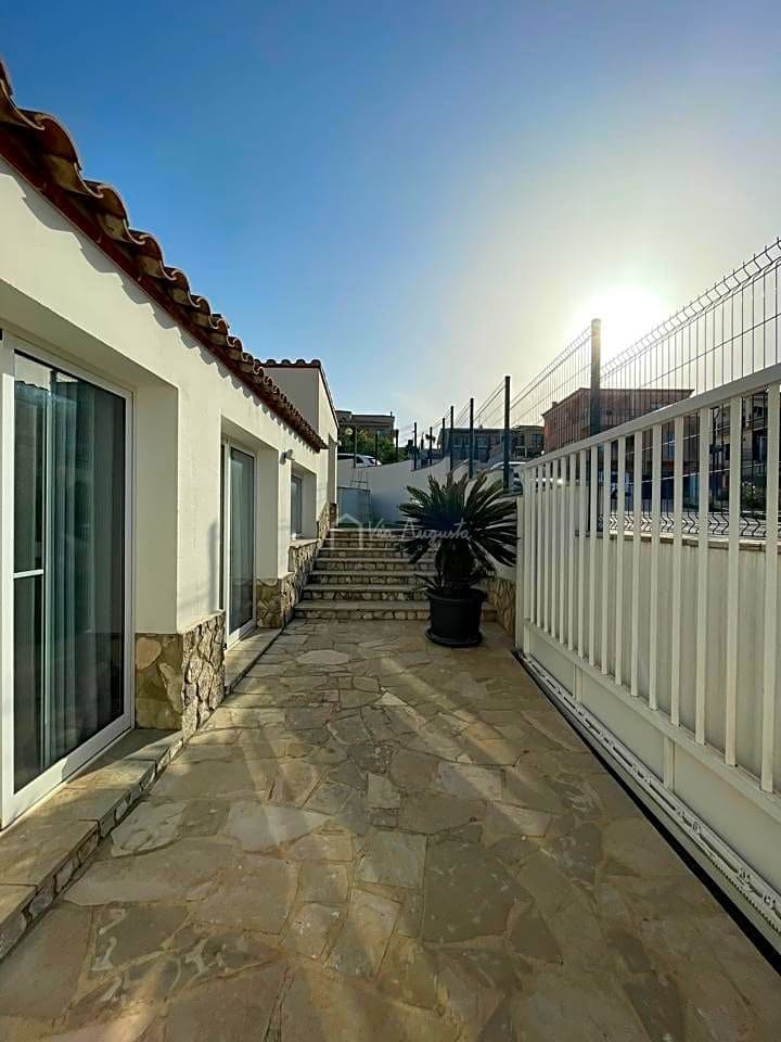 4 slaapkamer Villa te koop in El Perello met garage - € 315.000 (Ref: 6808377)