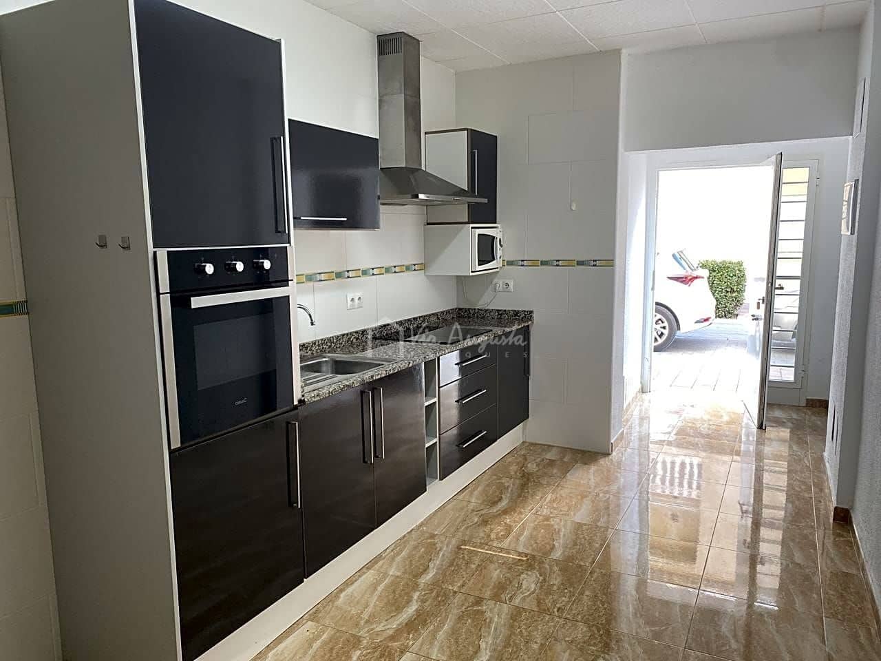 6 soveværelse Villa til salg i Deltebre med garage - € 250.000 (Ref: 6985205)