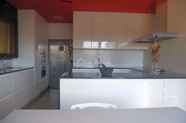 4 soverom Villa til salgs i Tortosa med svømmebasseng garasje - € 520 000 (Ref: 7733902)