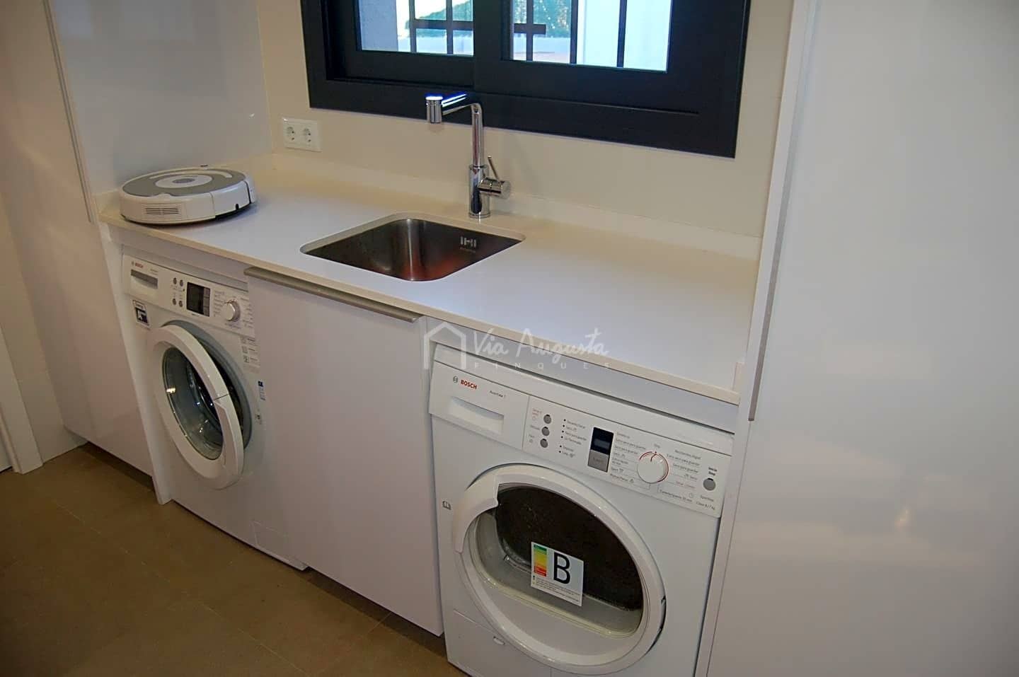 4 soveværelse Villa til salg i Tortosa med swimmingpool garage - € 520.000 (Ref: 7733902)