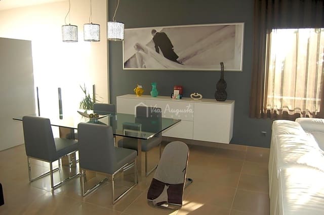 4 soverom Villa til salgs i Tortosa med svømmebasseng garasje - € 520 000 (Ref: 7733902)