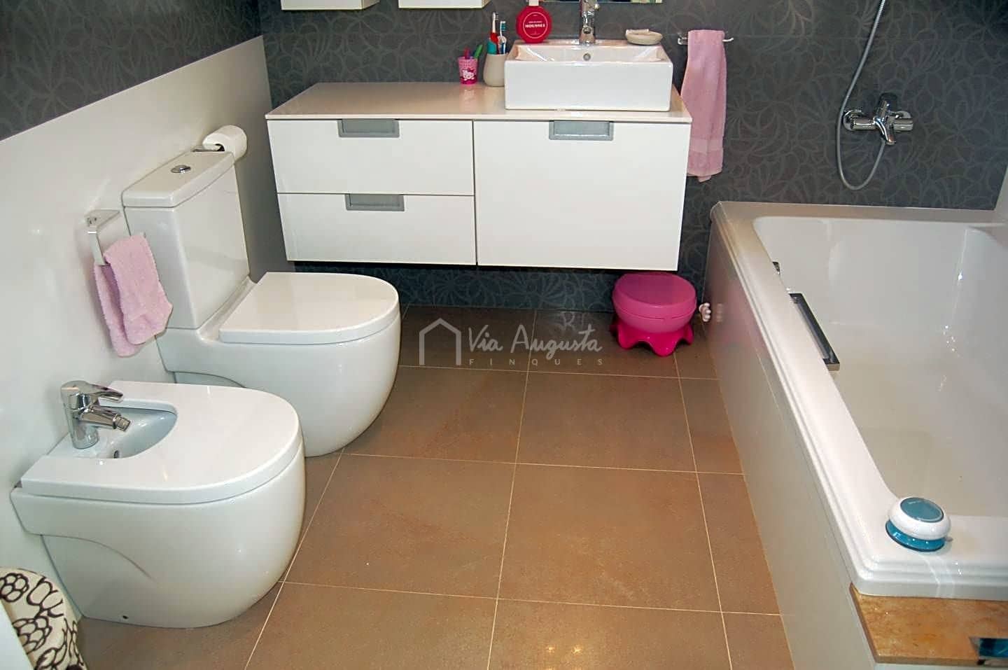 4 soveværelse Villa til salg i Tortosa med swimmingpool garage - € 520.000 (Ref: 7733902)