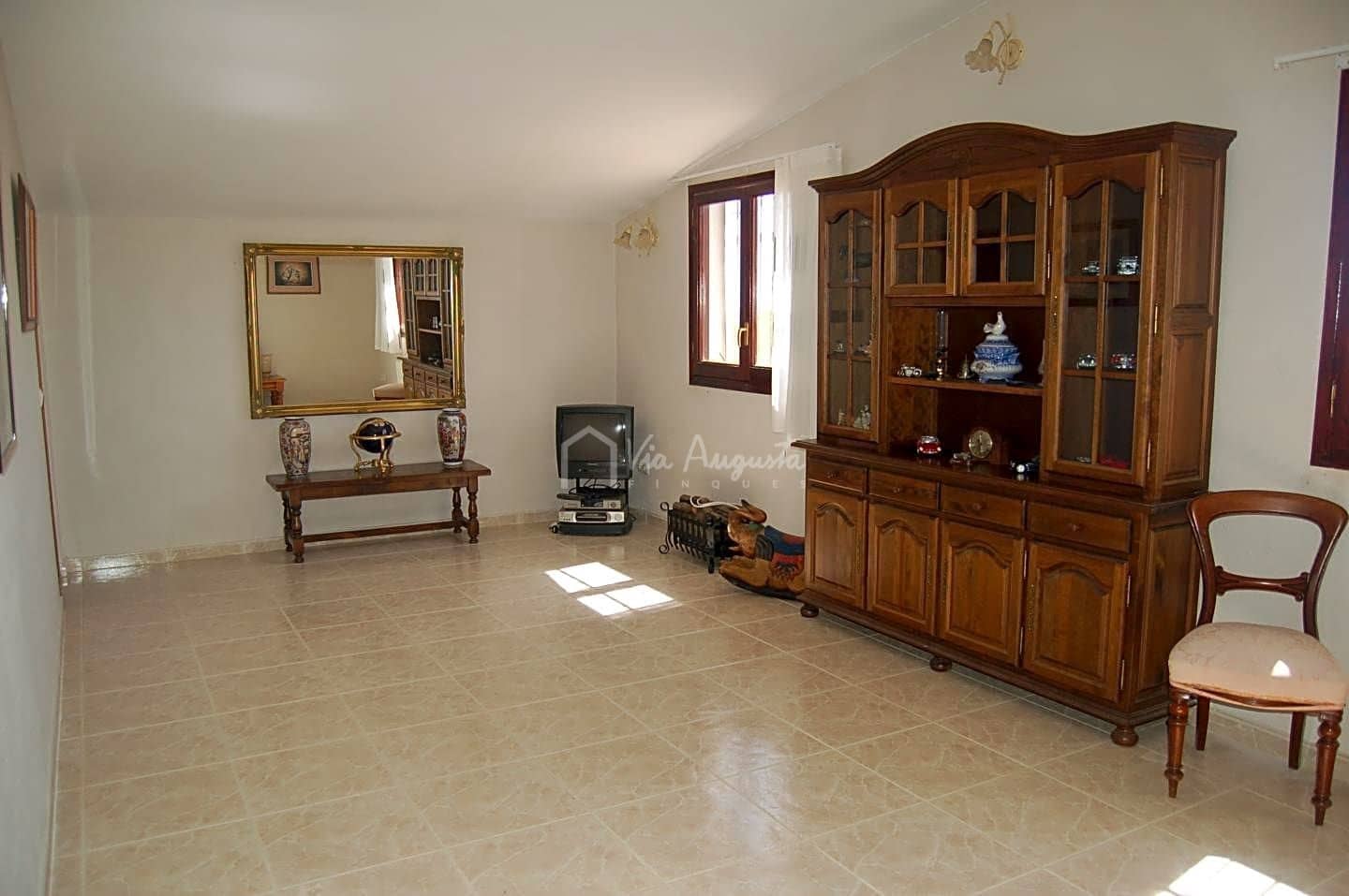 6 soveværelse Villa til salg i L'Ampolla med swimmingpool garage - € 399.999 (Ref: 7737462)