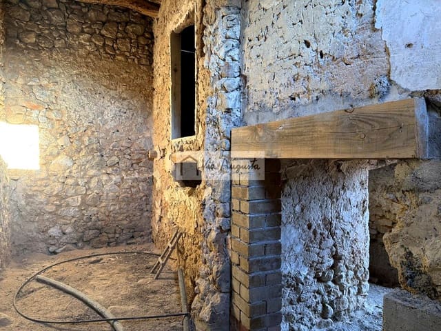 Mark till salu i La Torre de l'Espanyol - 58 000 € (Ref: 9360933)