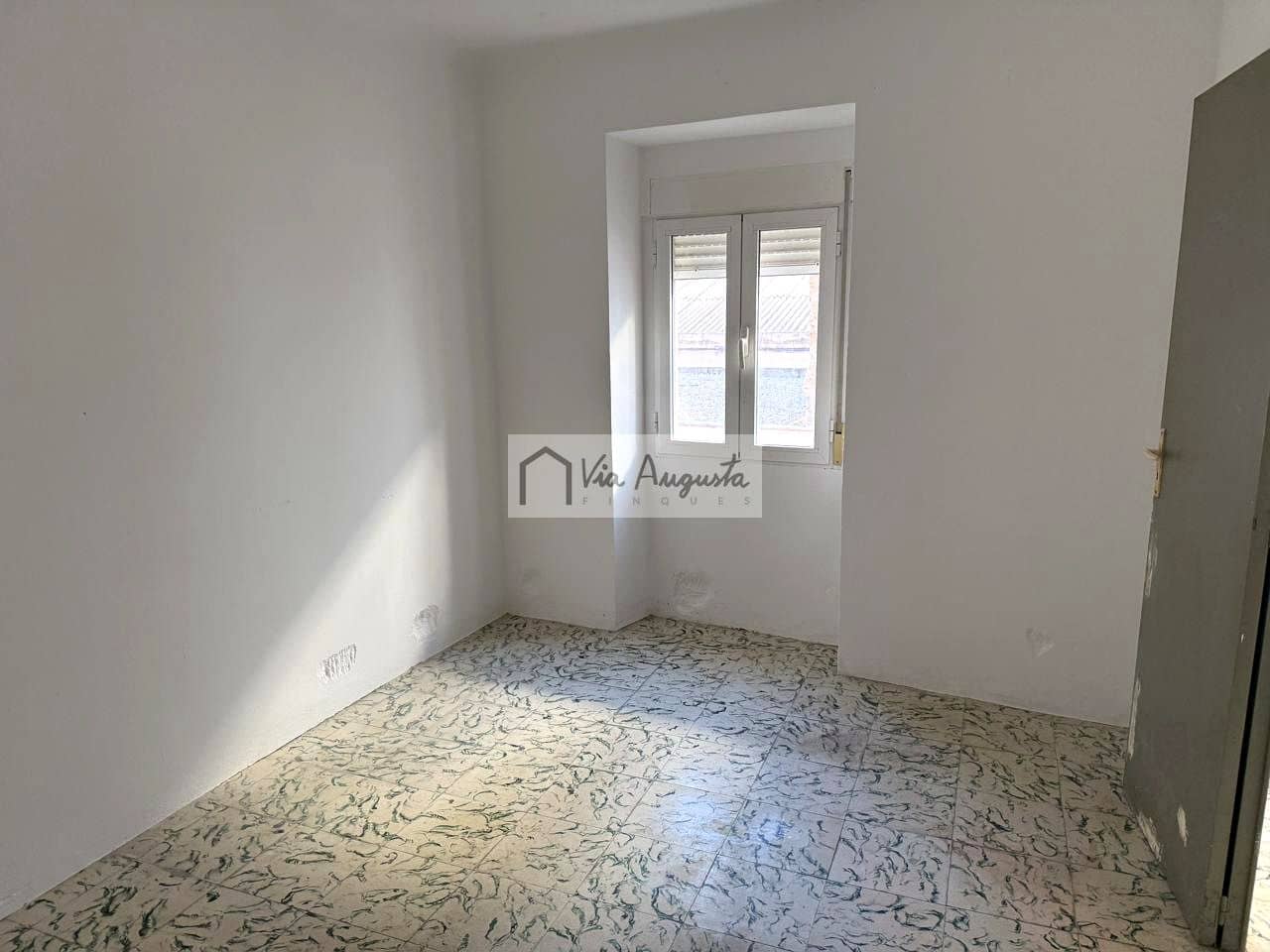 3 slaapkamer Villa te koop in El Perello met garage - € 95.000 (Ref: 9535167)