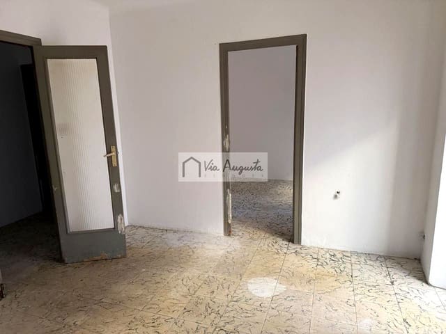 3 slaapkamer Villa te koop in El Perelló met garage - € 95.000 (Ref: 9535167)