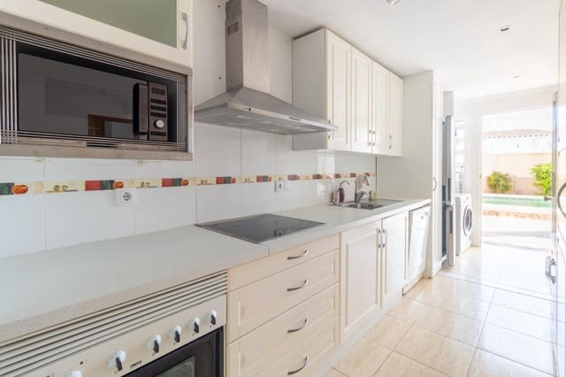 3 sypialnia Bungalow na sprzedaż w Punta Prima, Orihuela z basenem garażem - 339 000 € (Ref: 10015603)